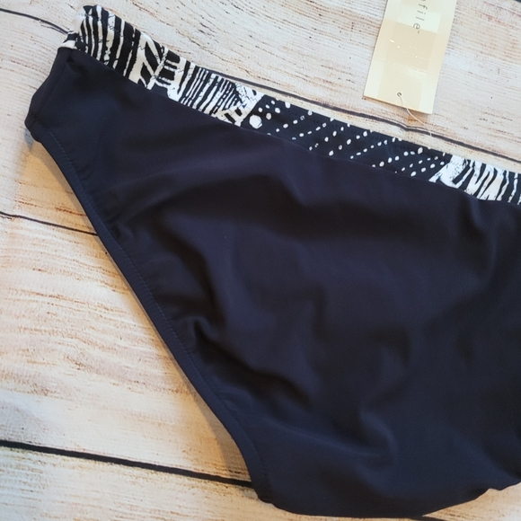 Profile Black & White Bikini Bottoms - Picture 4 of 7